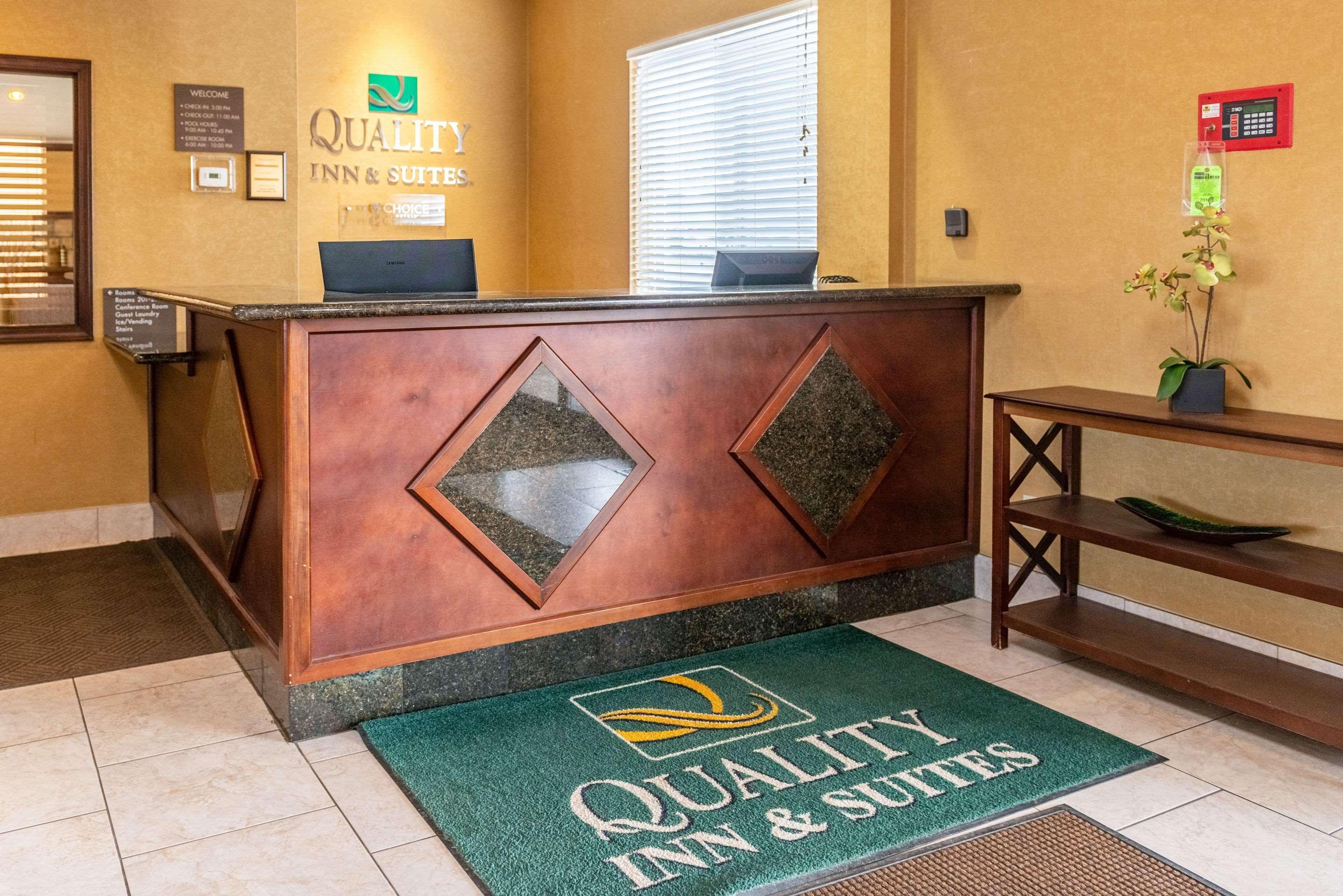 Quality Inn & Suites Seville Dış mekan fotoğraf