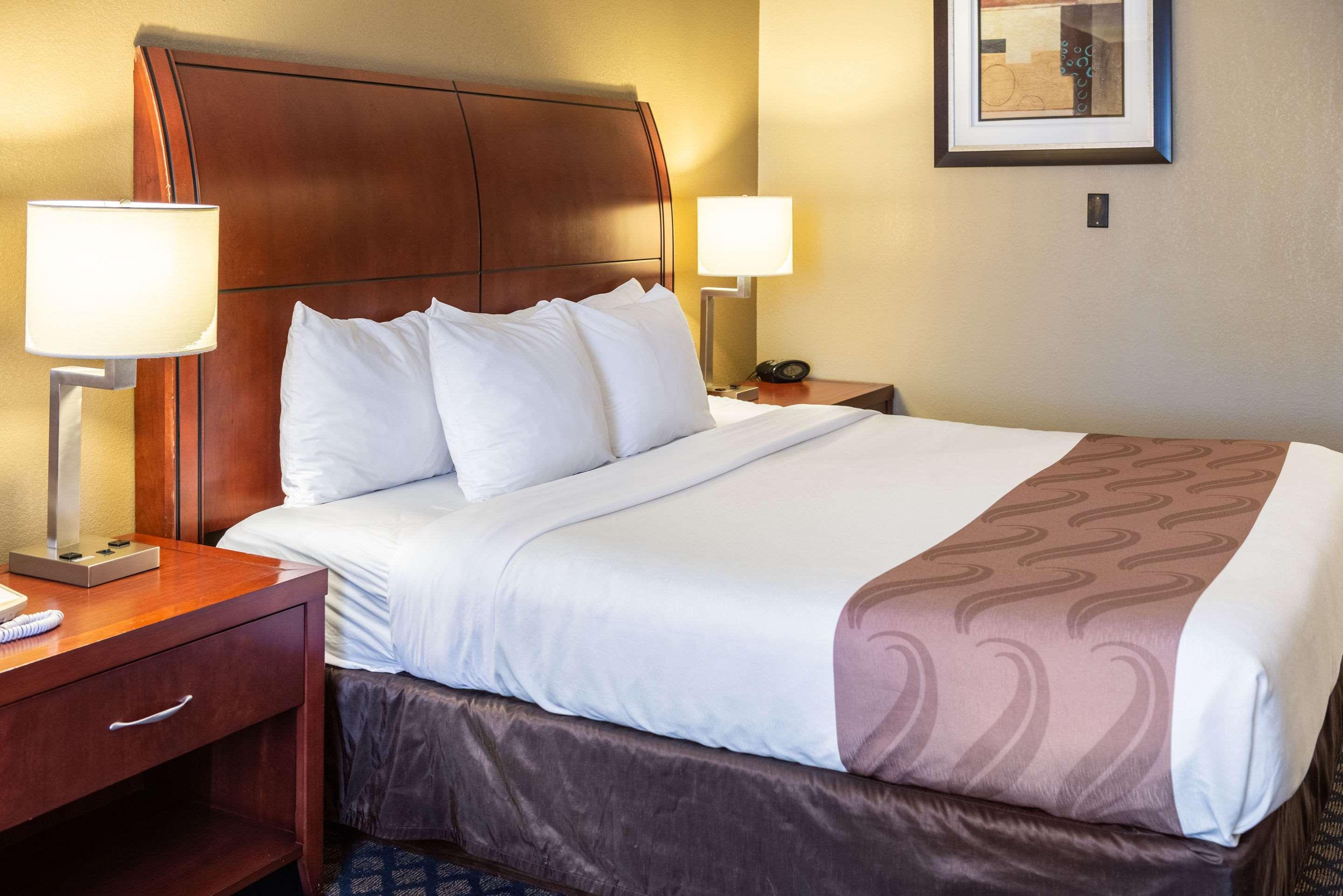 Quality Inn & Suites Seville Dış mekan fotoğraf