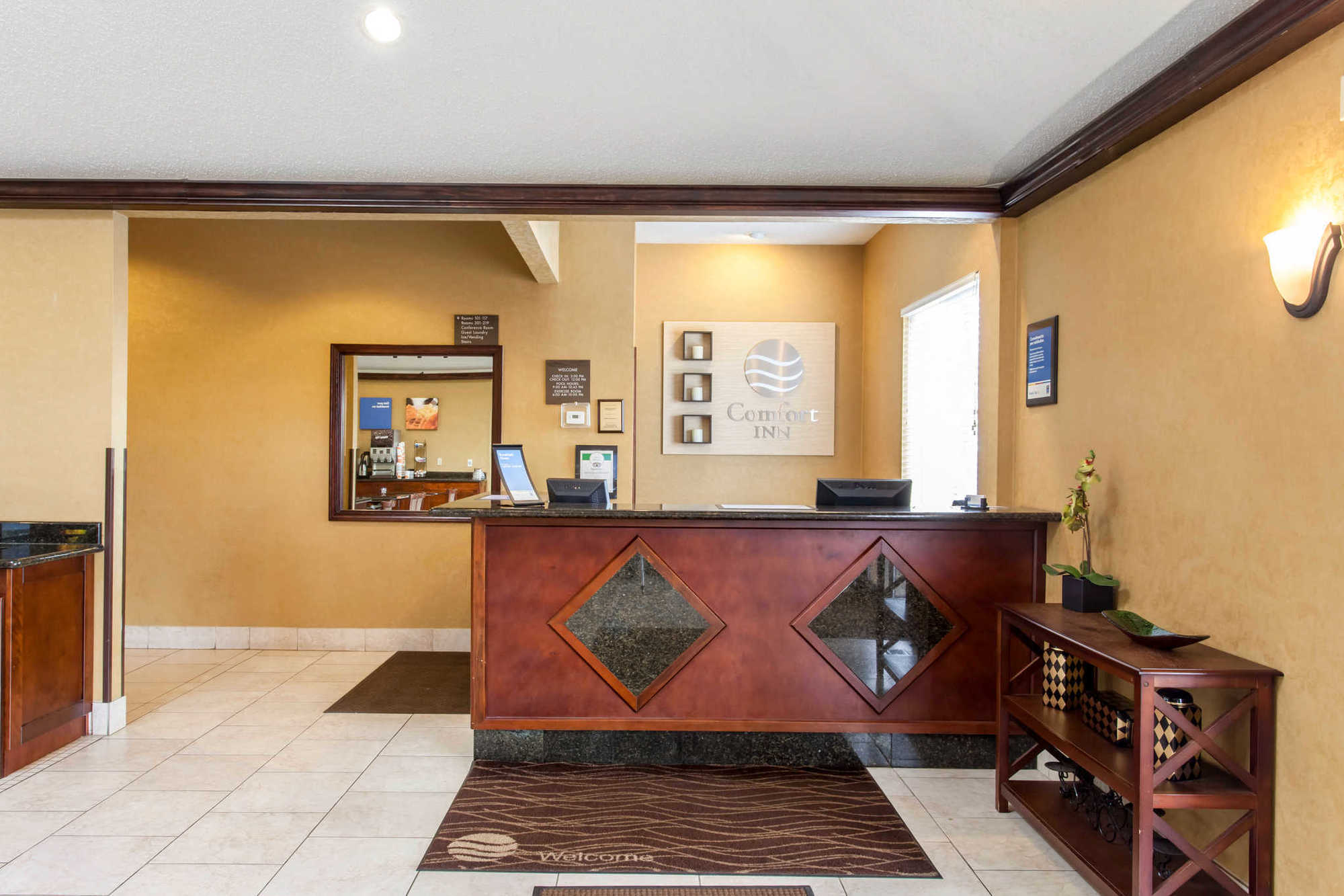 Quality Inn & Suites Seville İç mekan fotoğraf