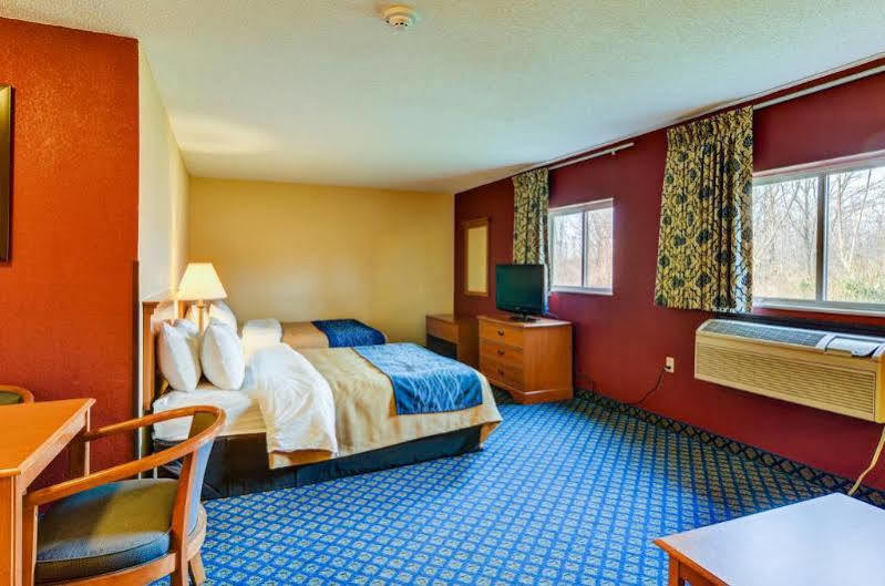 Quality Inn & Suites Seville Dış mekan fotoğraf
